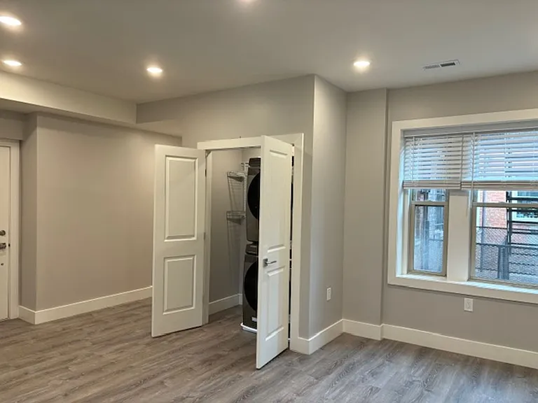 1825 Vernon St NW — Photo 4