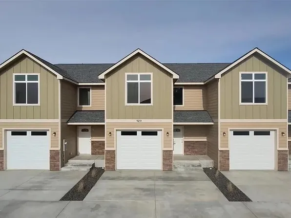 920 NW Sunburst Ct #A, Moses Lake, WA 98837