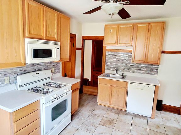 3rd image of 8031 N 47th St