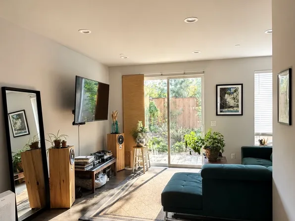 18016 12th Ave NE Unit E, Seattle, WA 98155