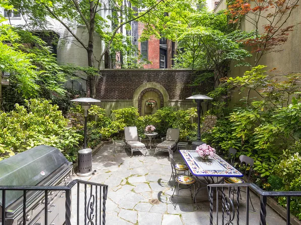 49 East 80th Street image 7 of 30