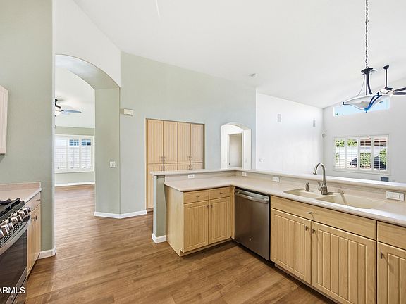 2nd image of 460 E ARABIAN Drive