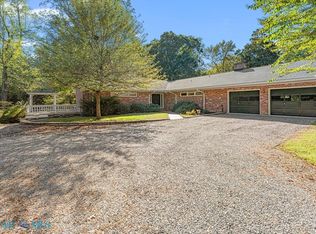 41 Raleigh Dr, Kilmarnock, VA 22482
