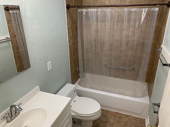 2nd image of 339 Oakwood Dr