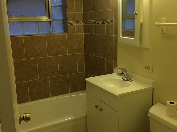 5th image of 1821 S Harlem Ave APT 1W