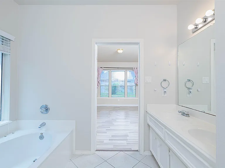 21418 Grand Hollow Ln — Photo 26