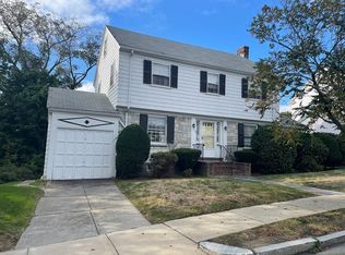 15 John Alden Rd, West Roxbury, MA 02132
