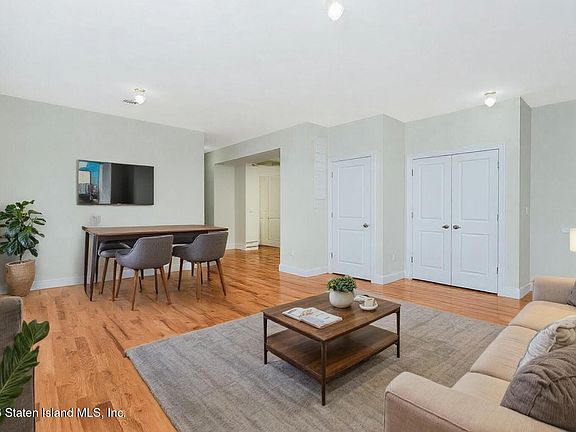 3rd image of 552 Drumgoole Rd E