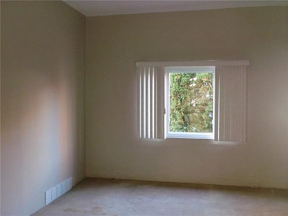 3rd image of 4106 Garden Way