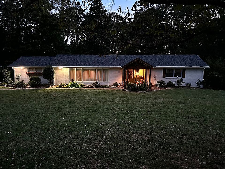 1st image of 2310 Dogwood Ln