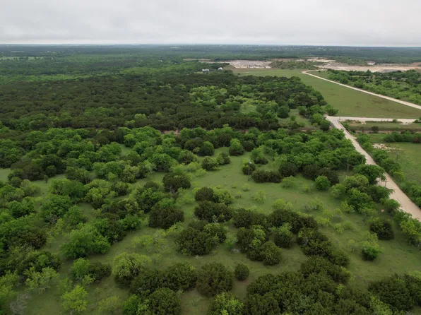 Parham A 1050 Hcr 1104 Loop, Blum, TX 76627