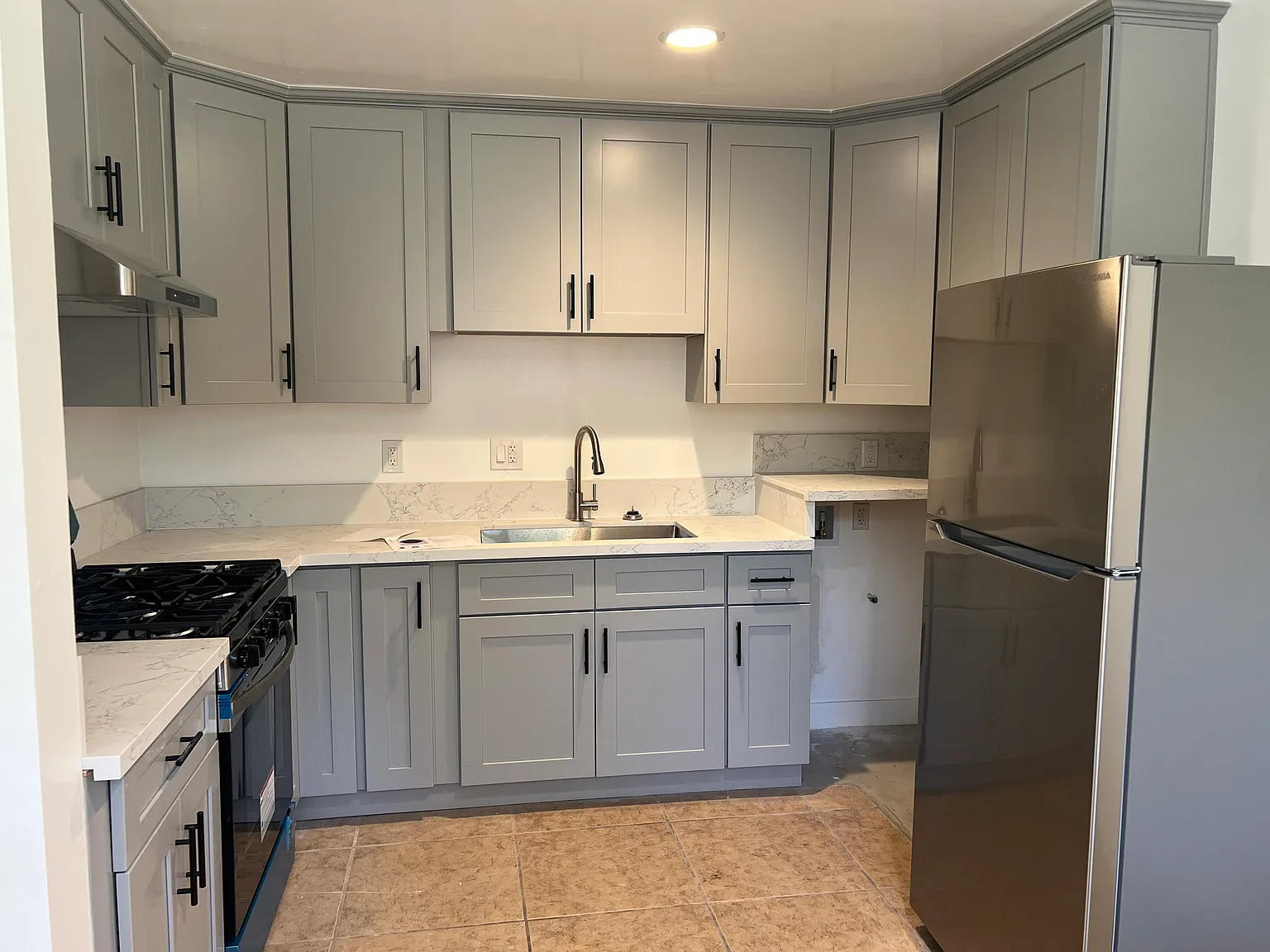 301 N Campus Ave — Photo 4