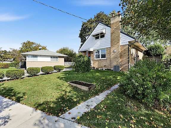 4th image of 29 Crestview Ave