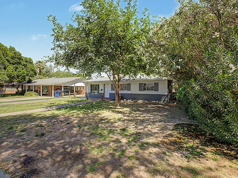 1638 E Williams St — Photo 2