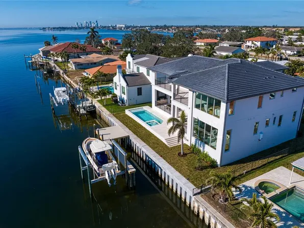 1940 Hawaii Ave NE, Saint Petersburg, FL 33703