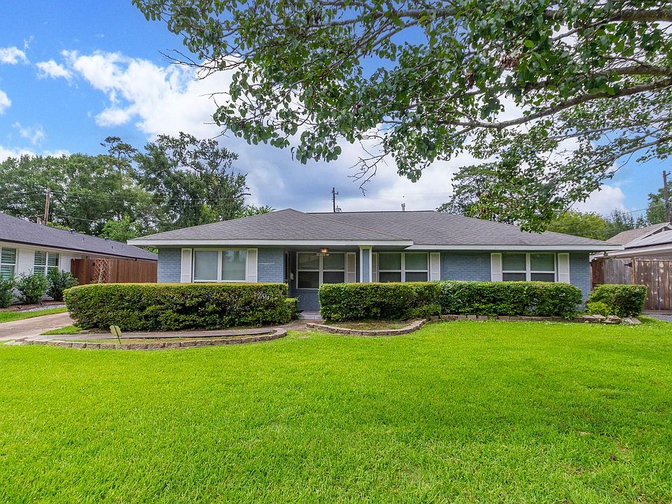 1st image of 1810 Viking Dr