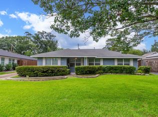1810 Viking Dr, Houston, TX 77018