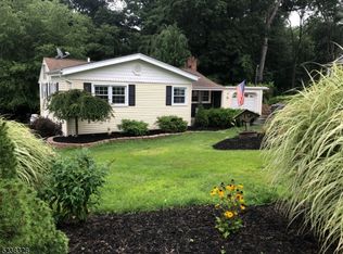 76 Woodstone Rd, Rockaway, NJ 07866