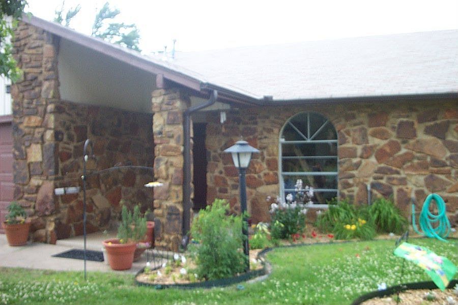 Front entry,bedroom,lawn