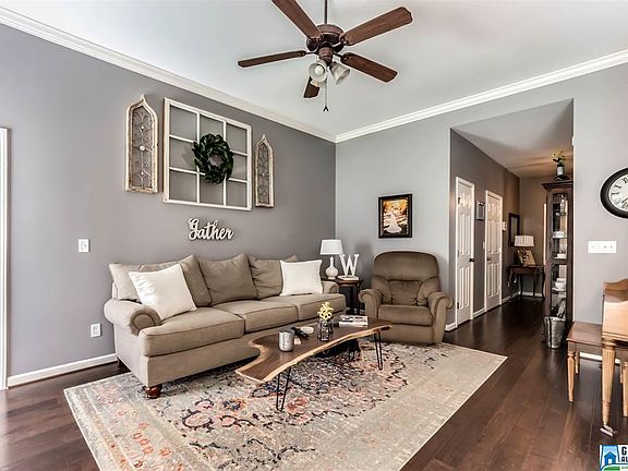 4th image of 1043 Castlemaine Dr
