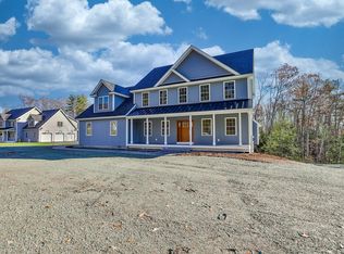 28 Countryside Dr, Brookline, NH 03033