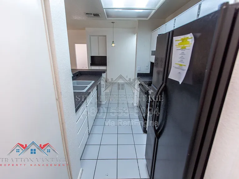 2035 S Elm St #110 — Photo 16