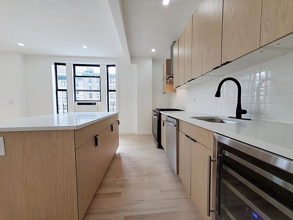 4th image of 251 W 92nd St APT 10A