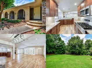 2535 Kingsland Ct, Dunwoody, GA 30360