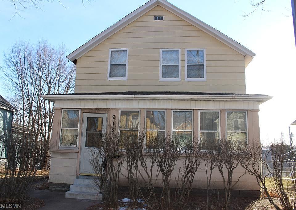 1st image of 912 York Ave