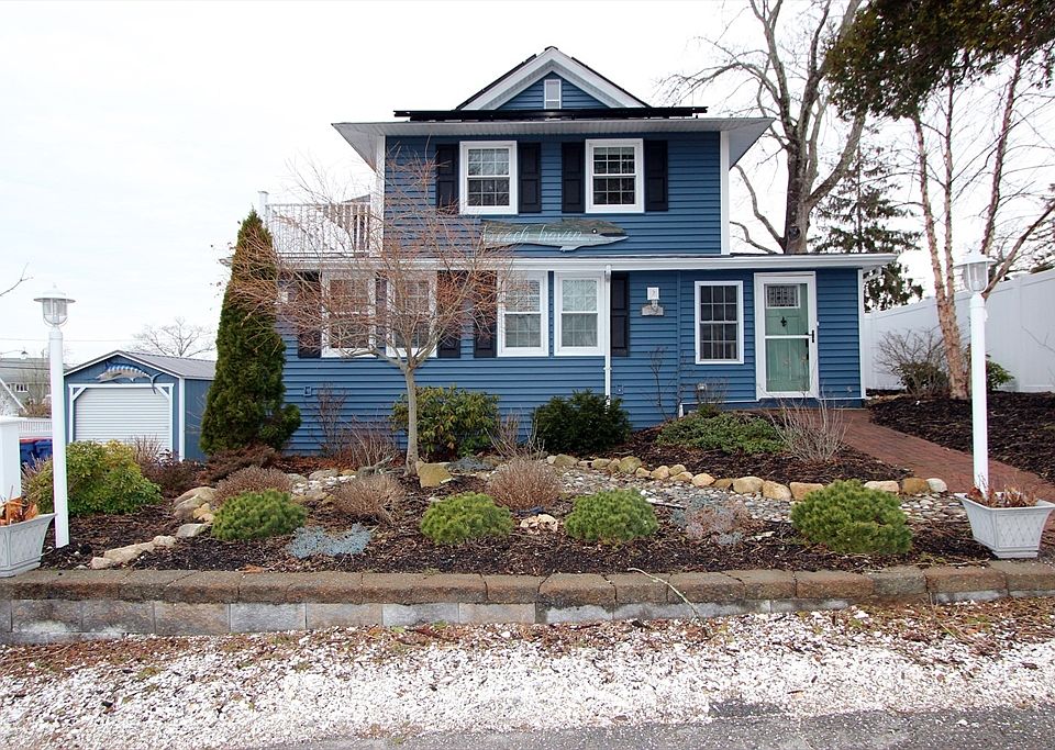 1st image of 19 Maple St