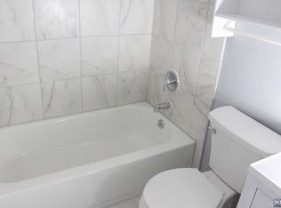 321 8th St APT 1, Palisades Park, NJ 07650
