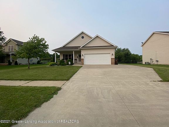 2nd image of 4610 Sunset Dr