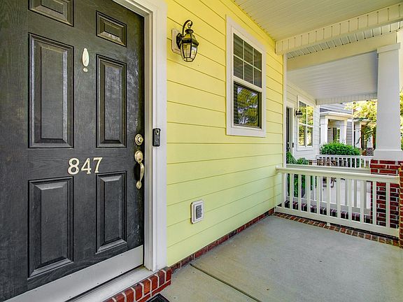 3rd image of 847 Forest Park Rd