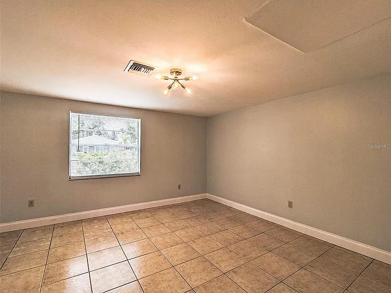 6123 Montana Ave — Photo 2