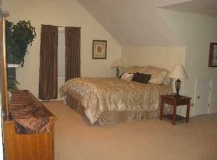 6118 Scott Ln, Crystal Lake, IL 60014