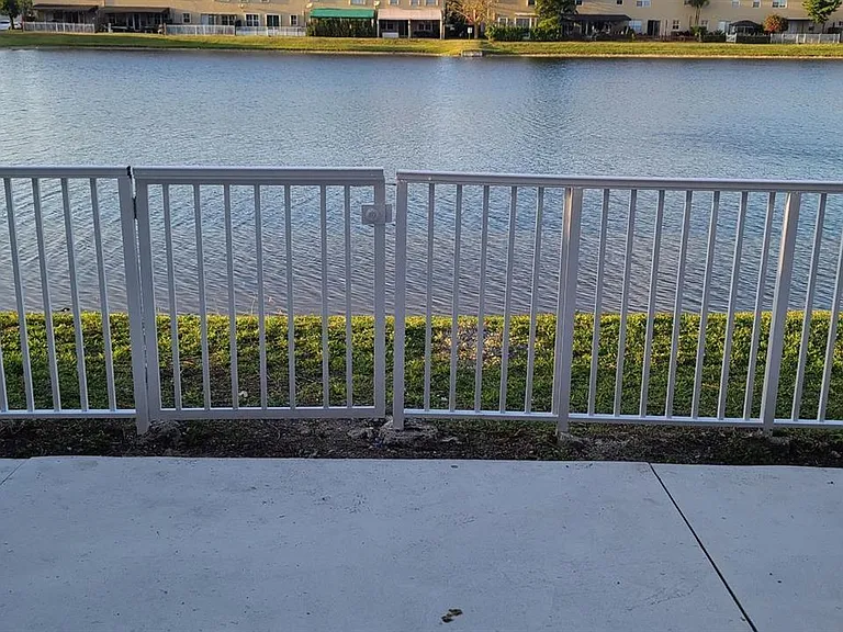 15315 SW 9th Way — Photo 12