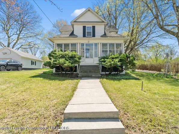 607 W McConnell St, Saint Johns, MI 48879