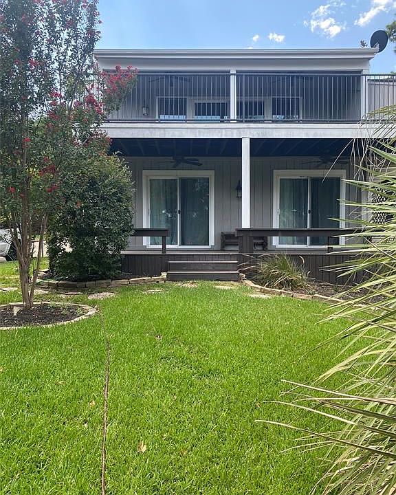 1st image of 23 Lakeview Vlg