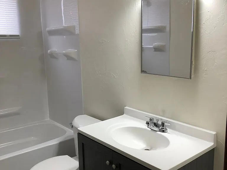 1287 Shawano Avenue Apartments — Photo 3