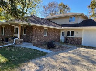 1621 Scenic Rd, Richfield, WI 53076