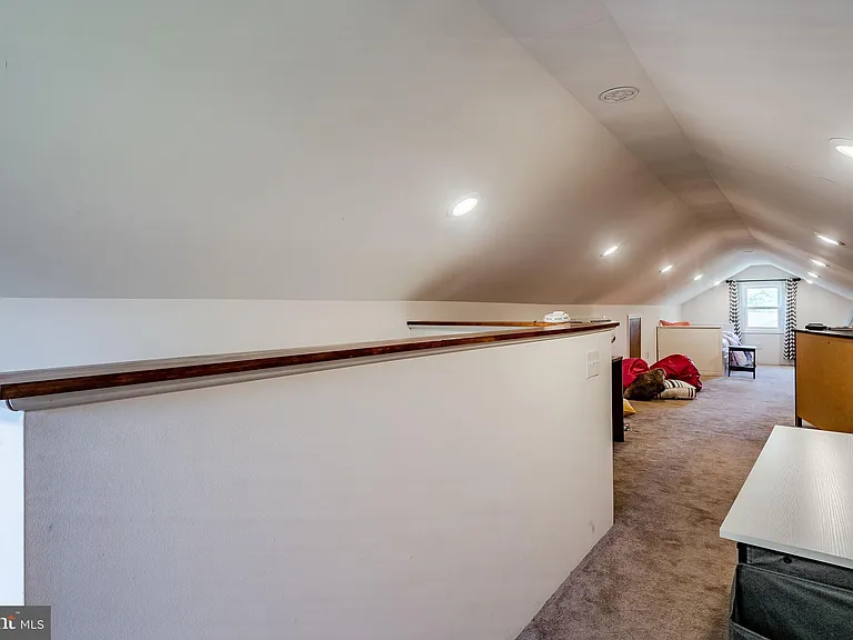1538 Carmac Rd — Photo 15