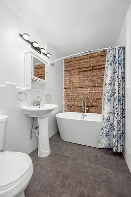 Sold by Douglas Elliman | media 14