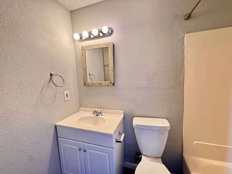 11402 N Lincoln Blvd — Photo 13
