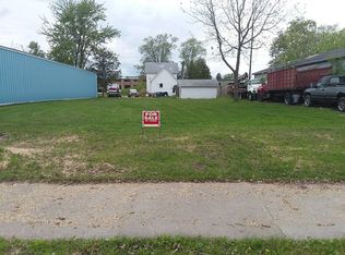 1407 Broad St, Oshkosh, WI 54901