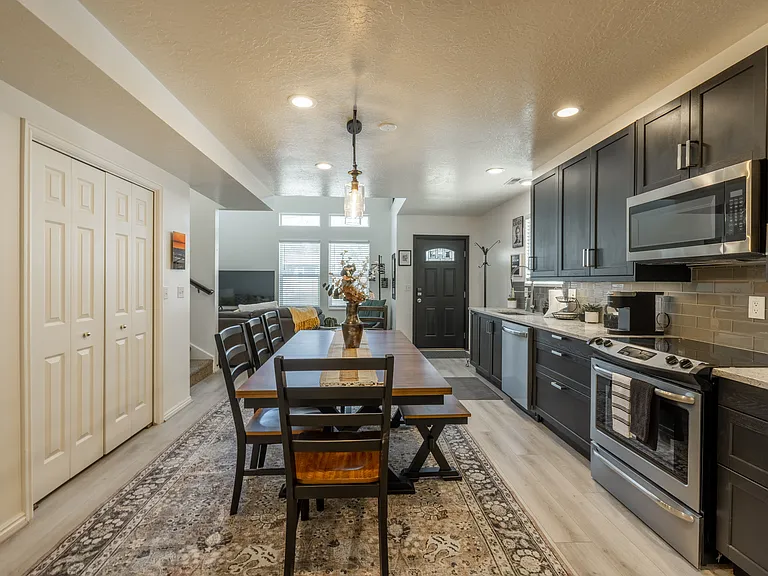 924 S Lowell Ave — Photo 14