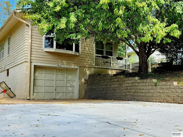 614 Avenue F, Plattsmouth, NE 68048