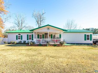 2162 Six Foot Rd, Ohatchee, AL 36271