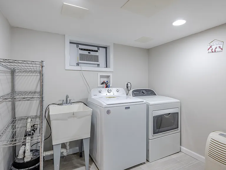 152 Charles St #1 — Photo 14