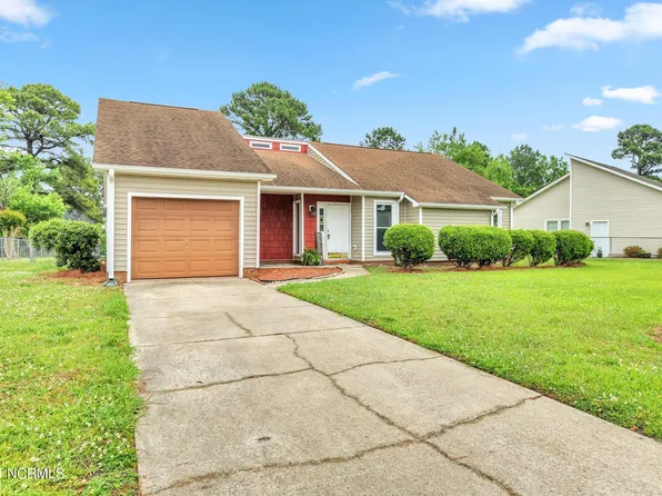 2460 Saddleridge Drive, Midway Park, NC 28544