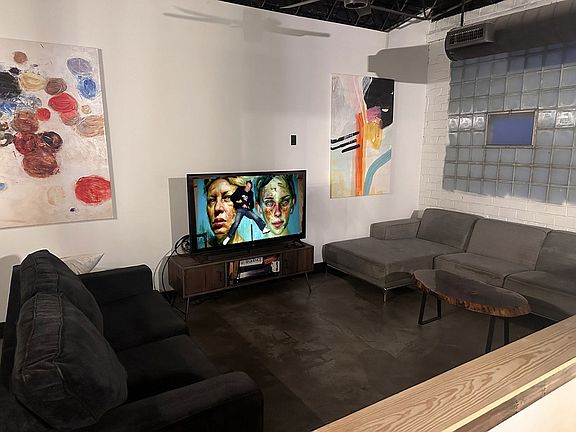 3rd image of 3723 Commonwealth Ave #1